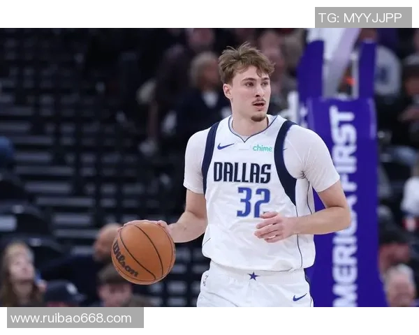 爵士队与达拉斯独行侠的精彩对决分析与赛季展望